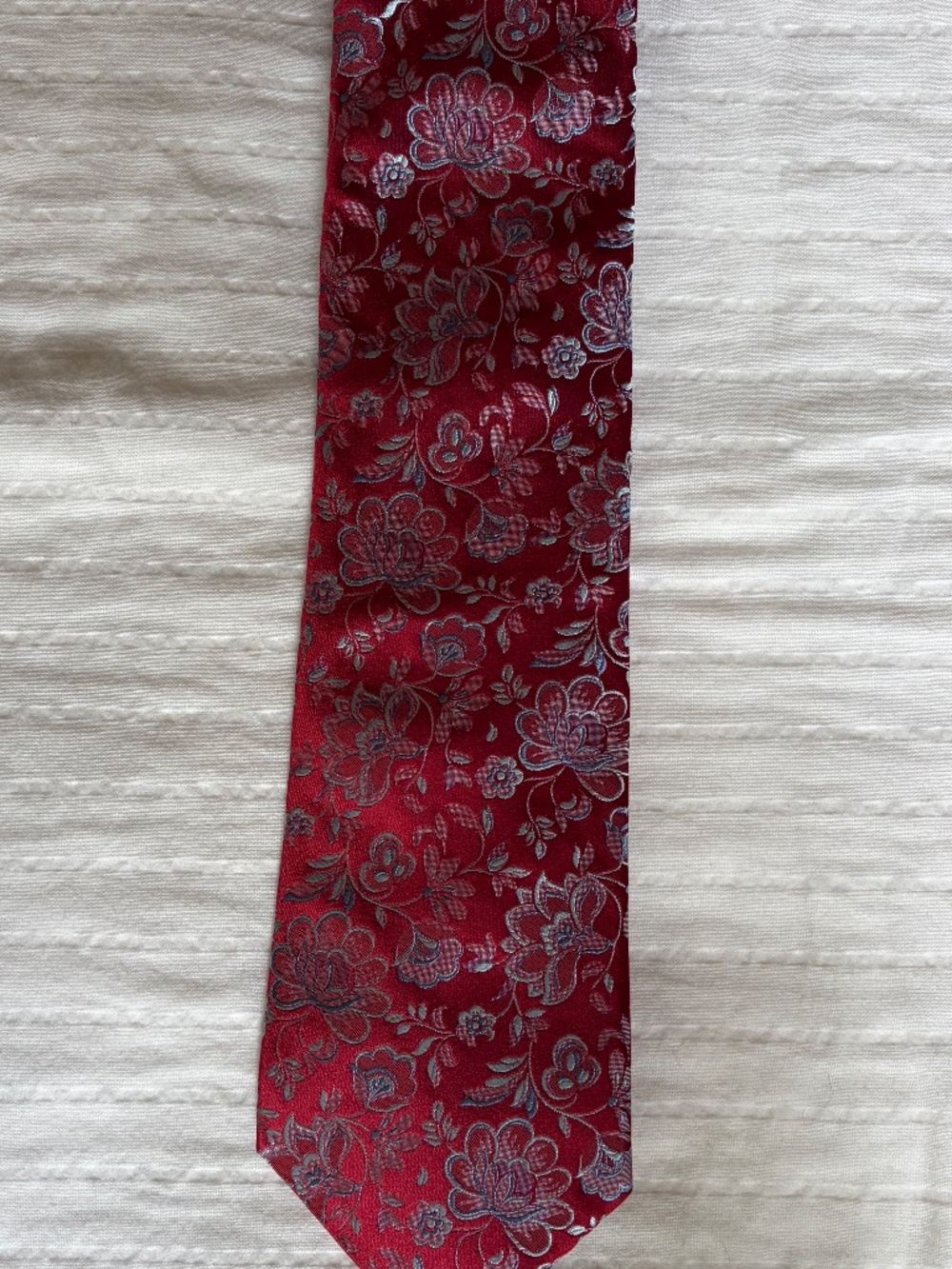 An Alara Tie